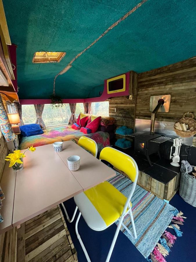 Budget Stay, In Lovely Private Setting With Rustic Charm, Log Burner, Fire Pit, Campers Kitchen & Eco Loo No Bedding Supplied 나버스 외부 사진